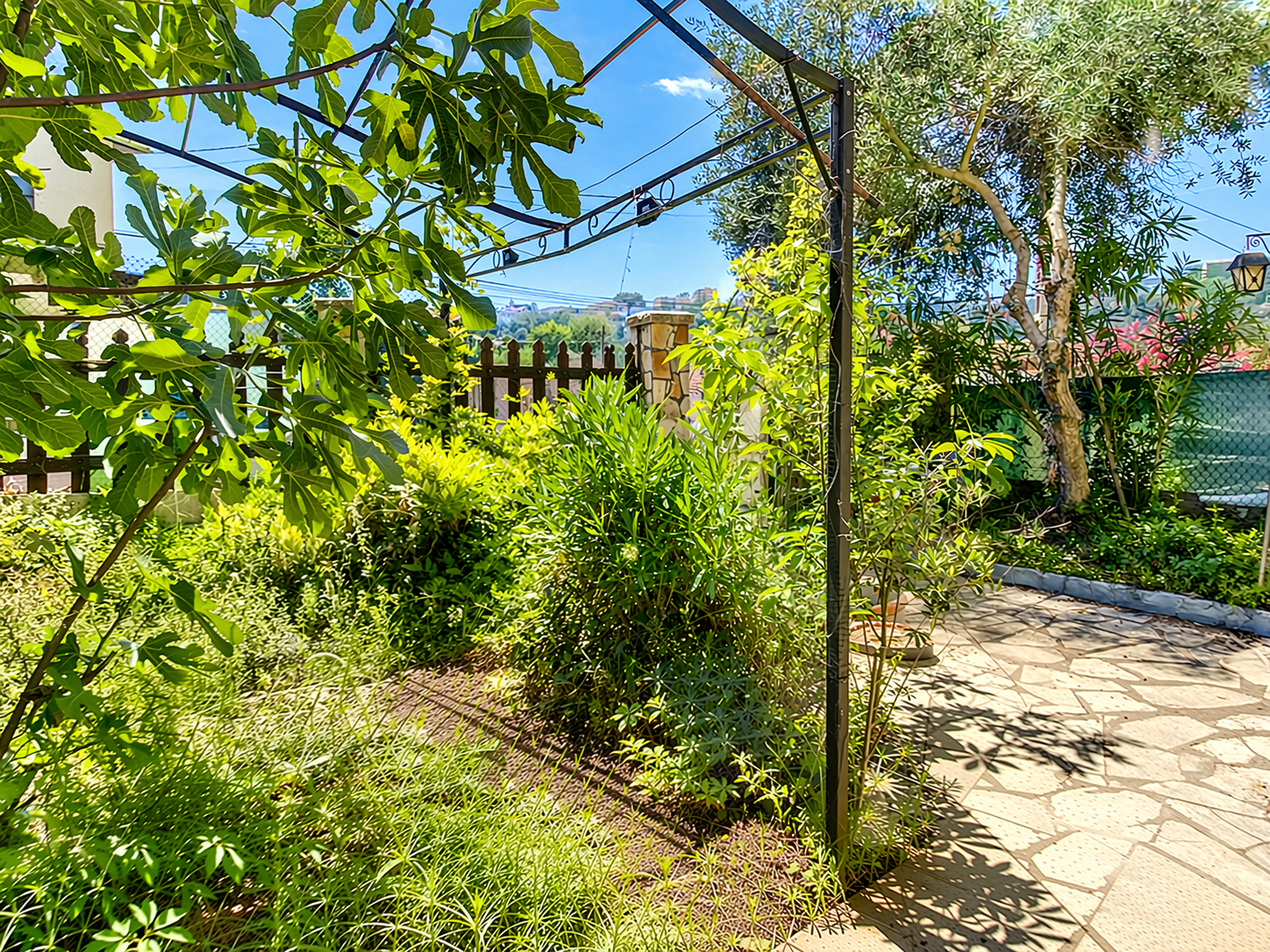 Maison à vendre à Nice, 100 m², 3 pièces – photo 1 sur 7